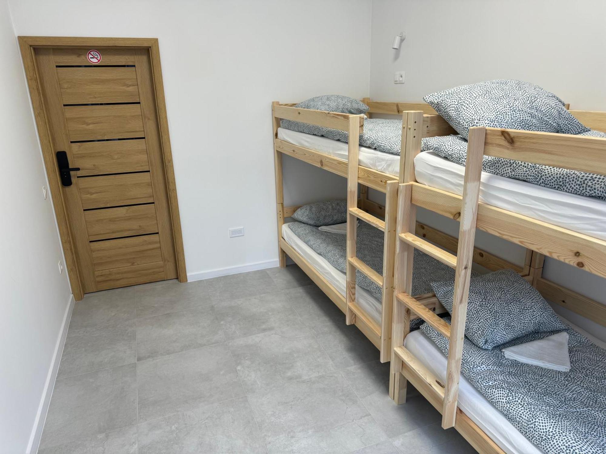 Green Hostel Katowice - 24H Parking Экстерьер фото